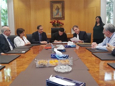 Cooperation Agreement between the CHUNDS and the Institut Curie in Paris.